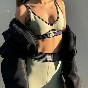 Auth Alo Yoga Airlift Line Up Bra And Airlift High-Waist 7/8 Line Up Legging Set